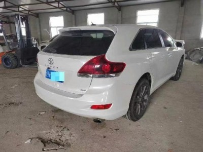 13年丰田威飒中型车