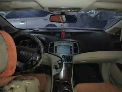 13年丰田威飒中型车