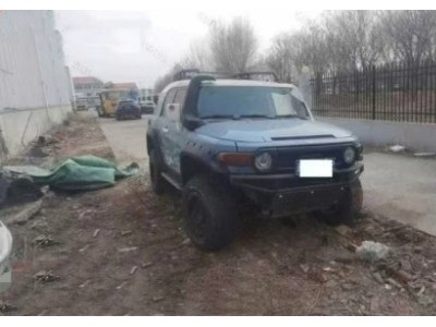 18年丰田FJ酷路泽SUV