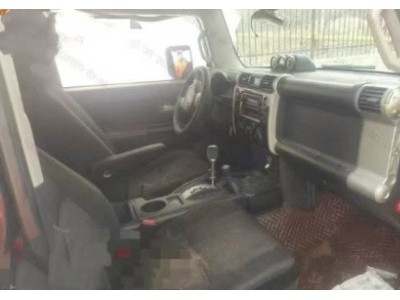 18年丰田FJ酷路泽SUV