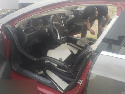 16年特斯拉MODEL S中型车