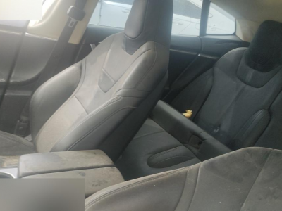 16年特斯拉MODEL S中型车