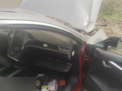 16年特斯拉MODEL S中型车