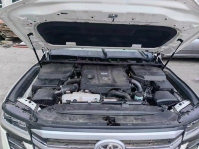 24年丰田兰德酷路泽SUV