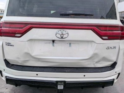24年丰田兰德酷路泽SUV