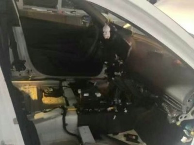 24年现代伊兰特中型车