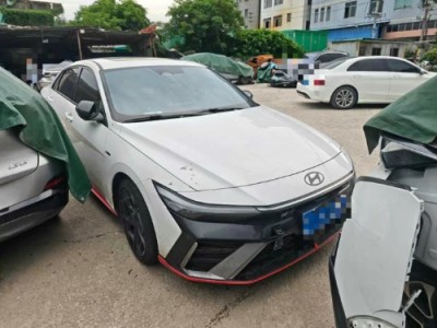24年现代伊兰特中型车
