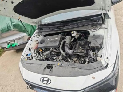 24年现代伊兰特中型车